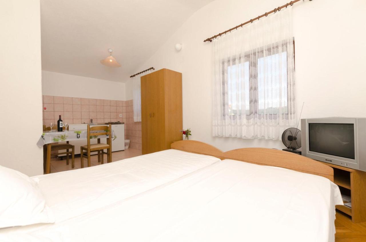 Apartments Mirko Trogir Eksteriør billede